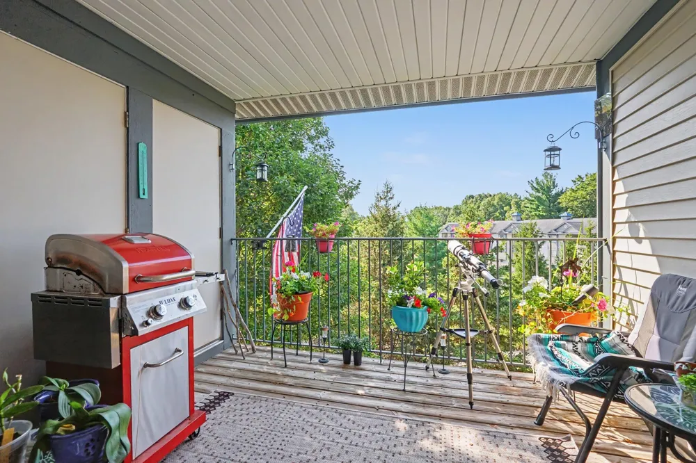18400 Ridge Court #17 Spring Lake, MI 49456