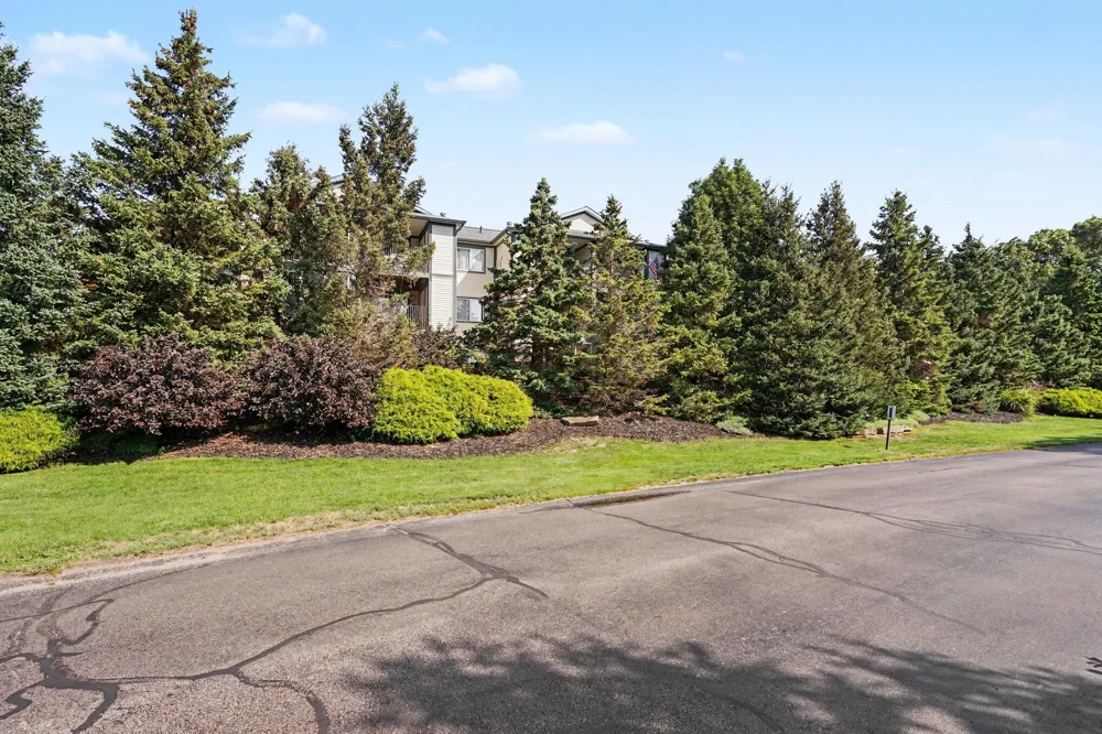 18400 Ridge Court #17 Spring Lake, MI 49456