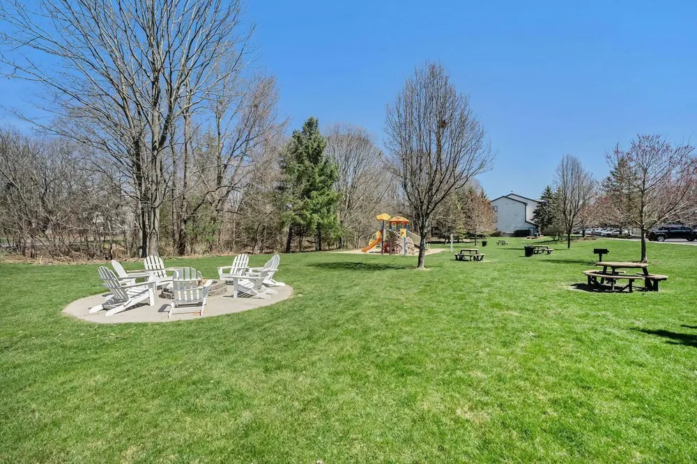 18400 Ridge Court #17 Spring Lake, MI 49456