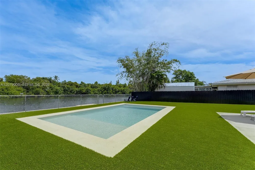 317 31st Ave Hollywood, FL 33021
