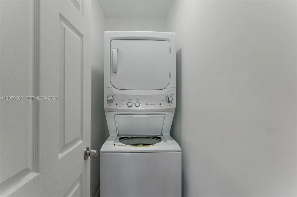 317 31st Ave Hollywood, FL 33021
