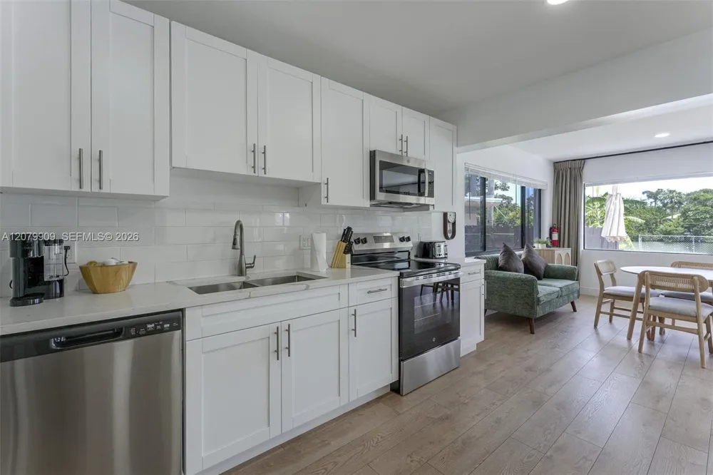 317 31st Ave Hollywood, FL 33021