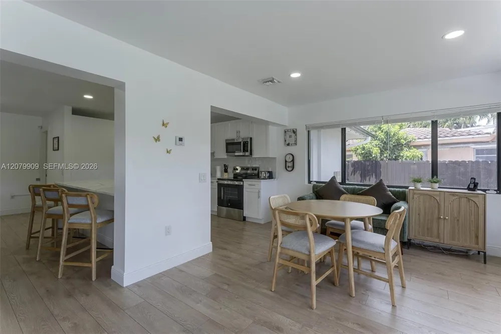 317 31st Ave Hollywood, FL 33021