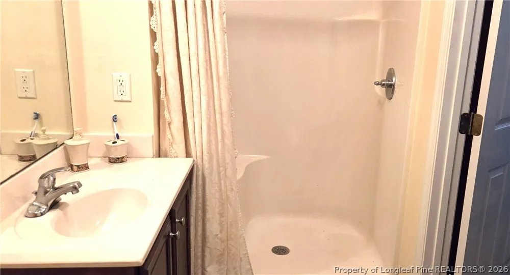 6104 Castlebrooke Lane Linden, NC 28356