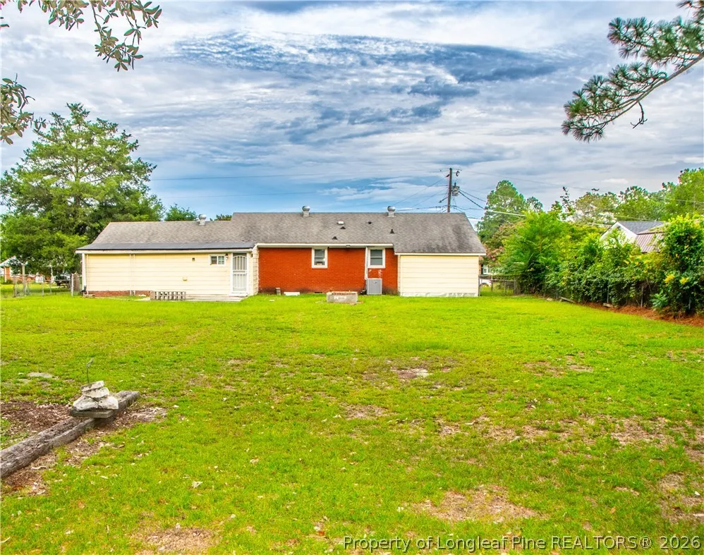 5762 Dove Drive Hope Mills, NC 28348