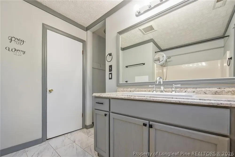 5762 Dove Drive Hope Mills, NC 28348