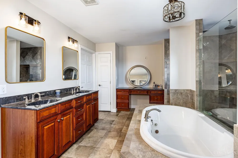 9500 Zoar Road Loveland, OH 45140