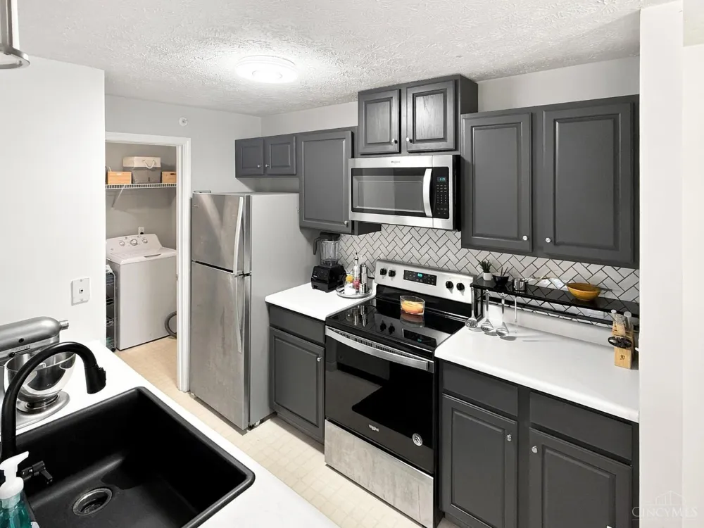 8390 Spring Valley Court #206 West Chester, OH 45069