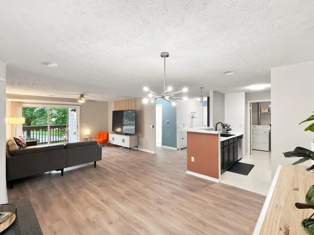 8390 Spring Valley Court #206 West Chester, OH 45069
