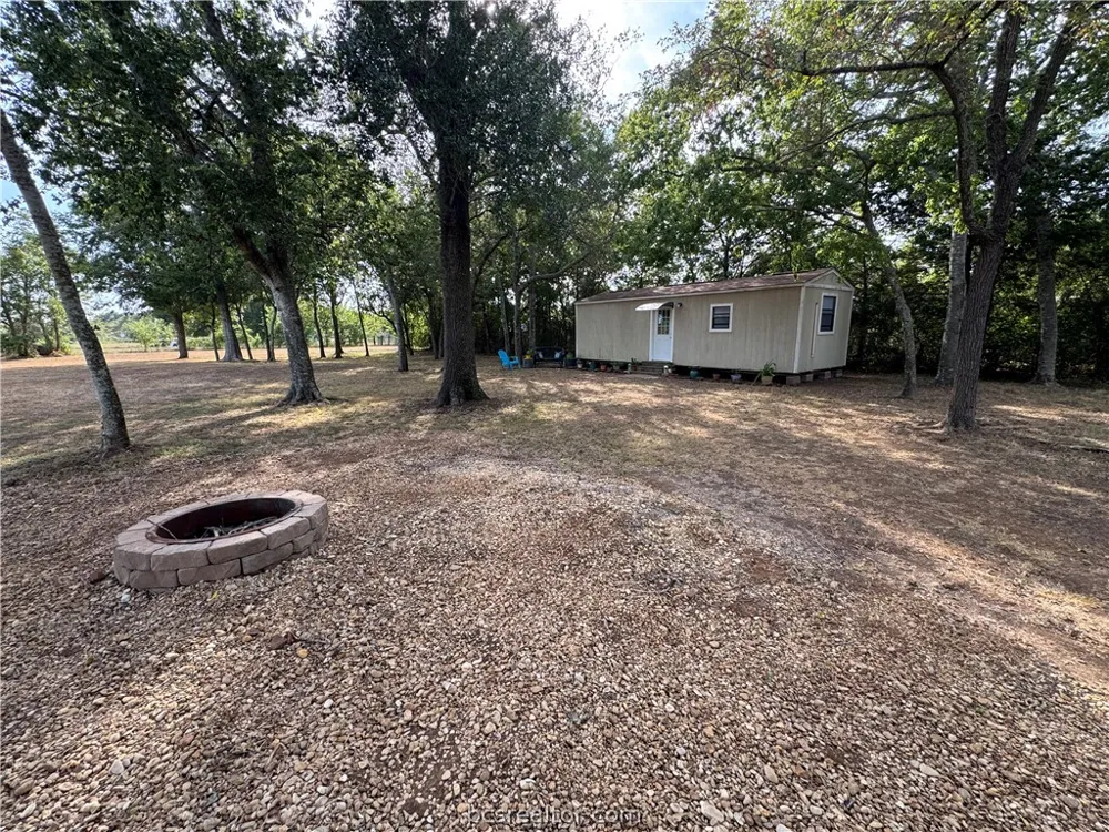 10390 Hedrick Road Hearne, TX 77859