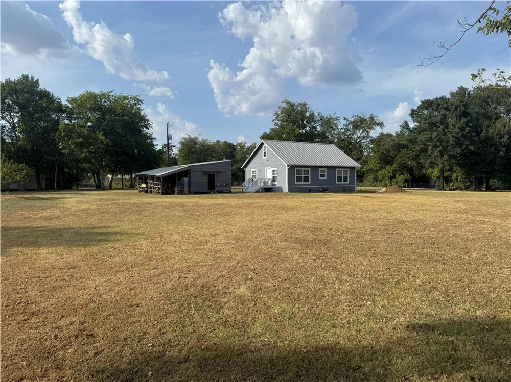 10390 Hedrick Road Hearne, TX 77859