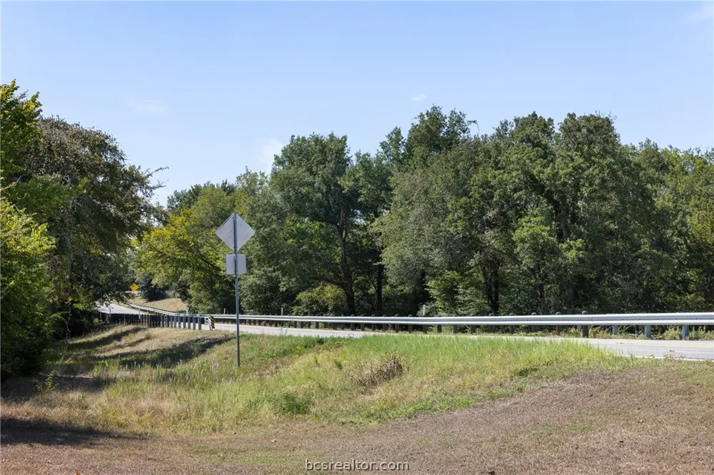 9769 FM 2096 Franklin, TX 77856