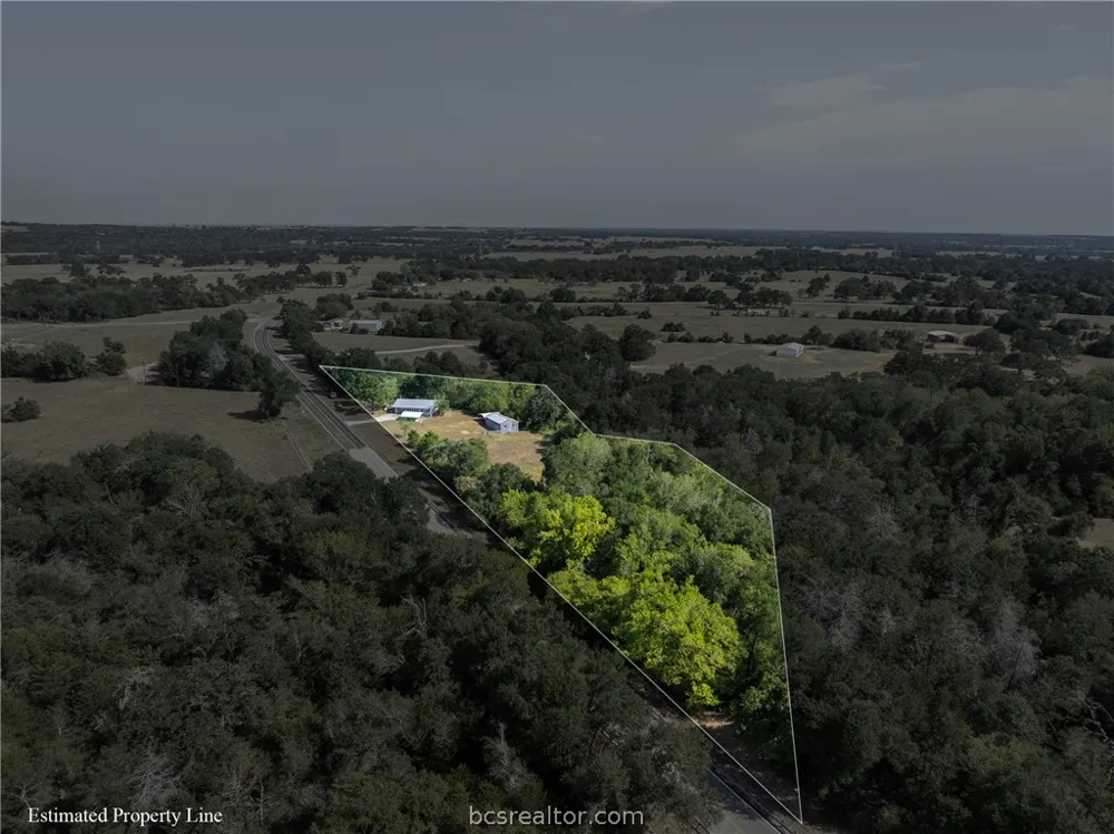 9769 FM 2096 Franklin, TX 77856