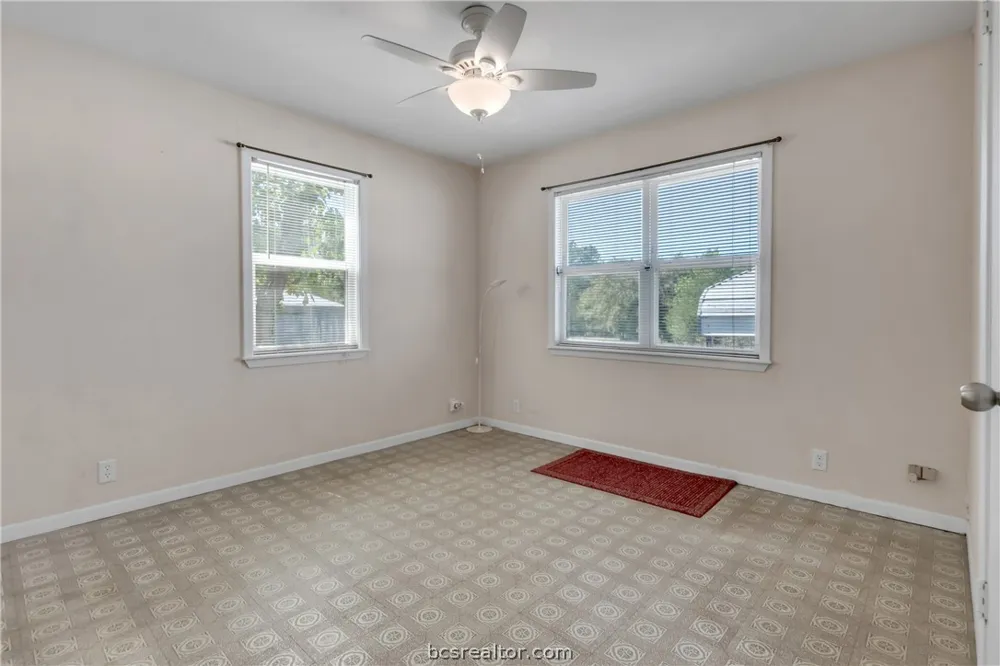9769 FM 2096 Franklin, TX 77856