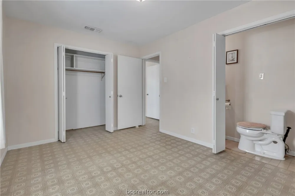 9769 FM 2096 Franklin, TX 77856