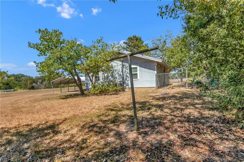 9769 FM 2096 Franklin, TX 77856