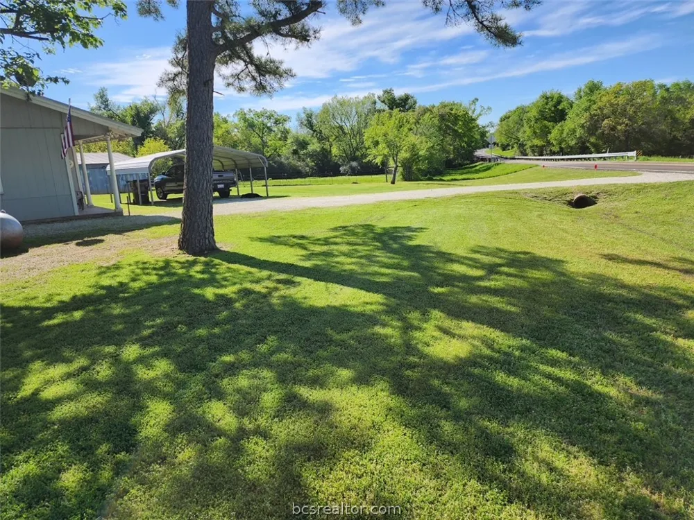 9769 FM 2096 Franklin, TX 77856