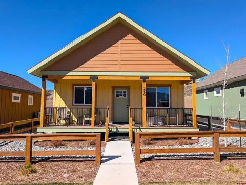 216 Redcliff Drive