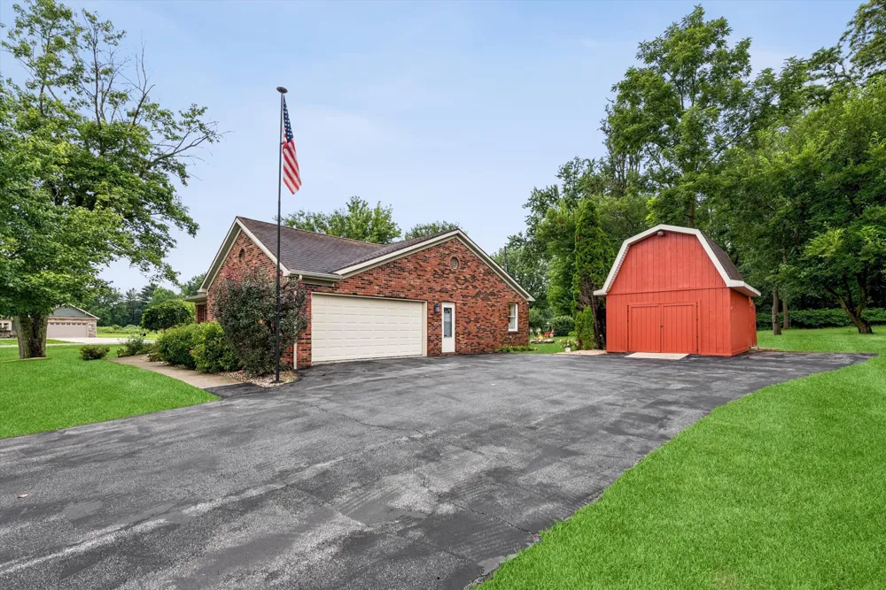 4658 E Jennings Loop Monticello, IN 47960