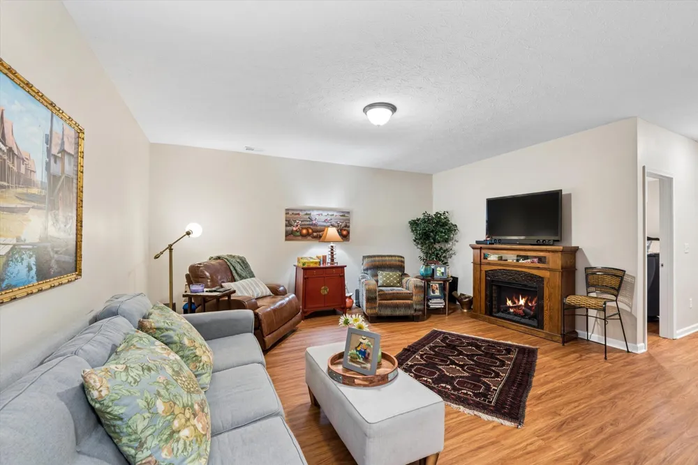 4658 E Jennings Loop Monticello, IN 47960