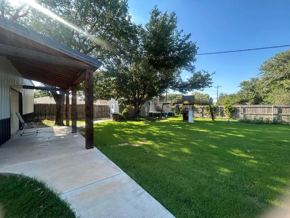 1205 Chestnut Street Stratford, TX 79084