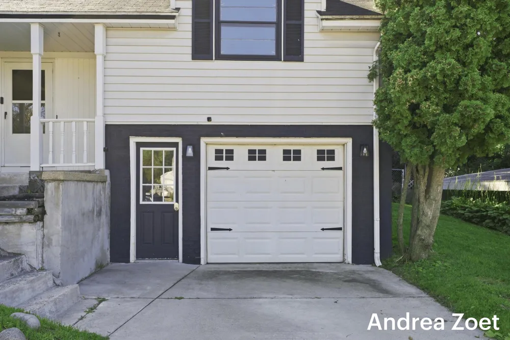 1044 Lockridge Drive NE Grand Rapids City, MI 49505
