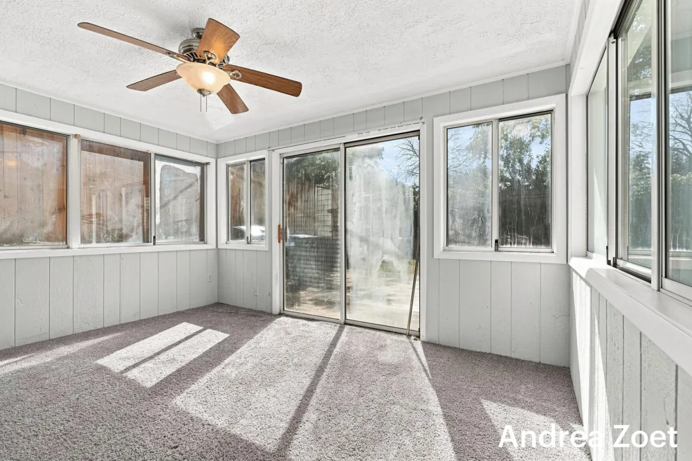 1044 Lockridge Drive NE Grand Rapids City, MI 49505