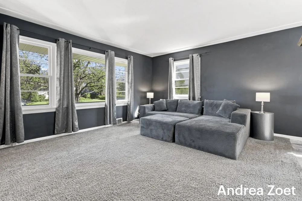 1044 Lockridge Drive NE Grand Rapids City, MI 49505