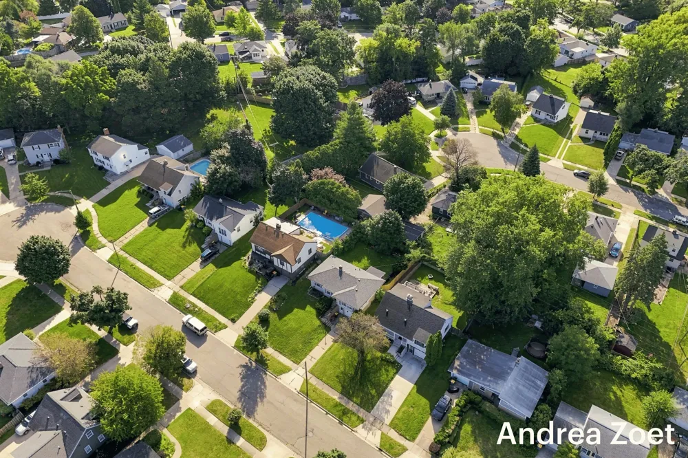 1044 Lockridge Drive NE Grand Rapids City, MI 49505