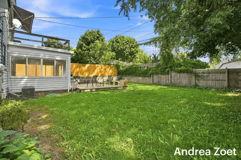 1044 Lockridge Drive NE Grand Rapids City, MI 49505