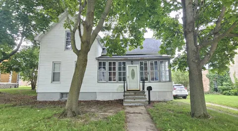 210 E Main St