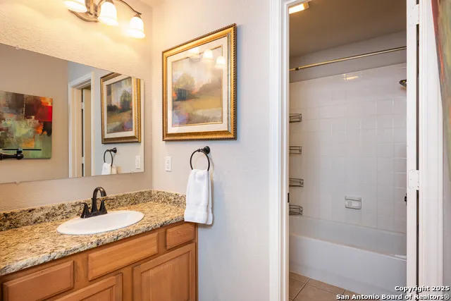 3202 Eisenhauer #702 San Antonio, TX 78209