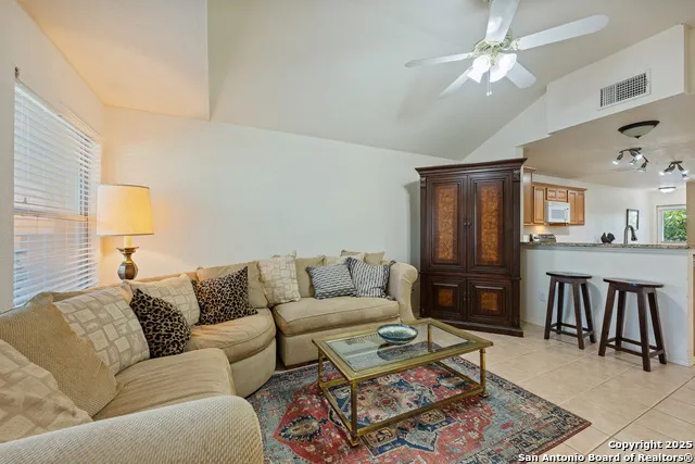 3202 Eisenhauer #702 San Antonio, TX 78209