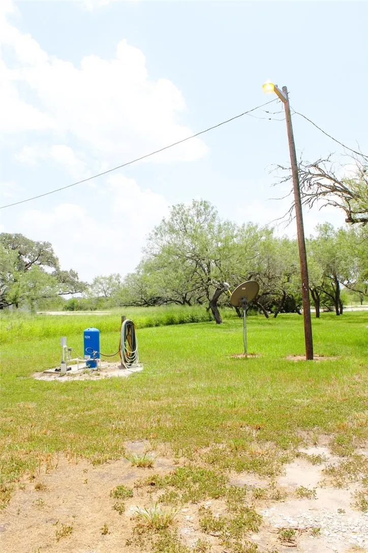 9872 County Road 623 Skidmore, TX 78389
