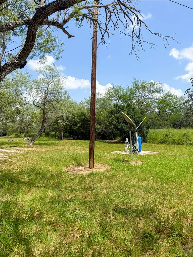 9872 County Road 623 Skidmore, TX 78389