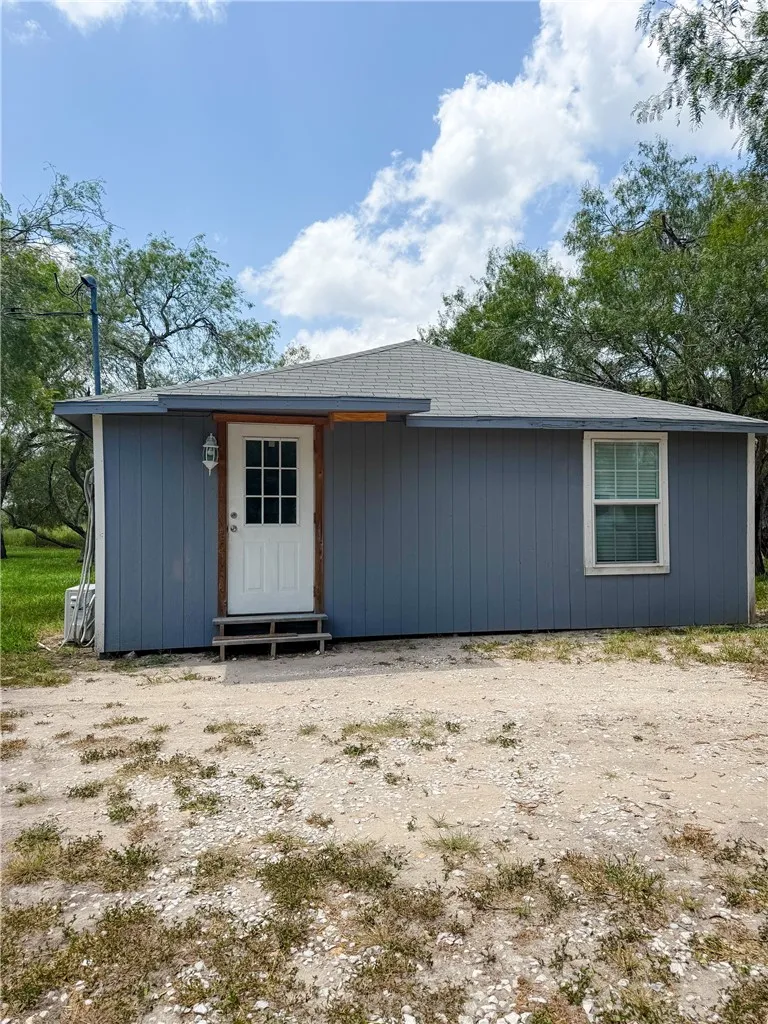 9872 County Road 623 Skidmore, TX 78389