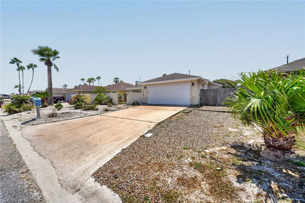13605 Moro Lane Corpus Christi, TX 78418