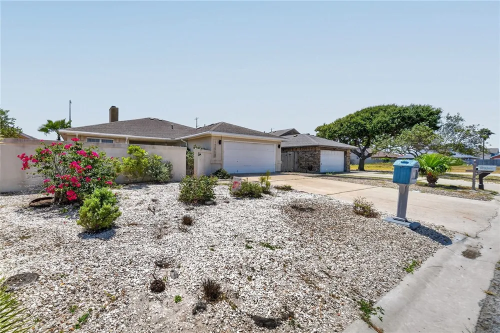13605 Moro Lane Corpus Christi, TX 78418