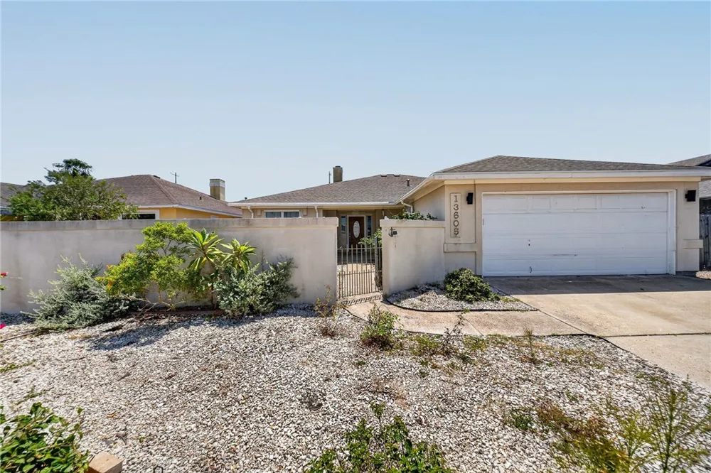 13605 Moro Lane Corpus Christi, TX 78418