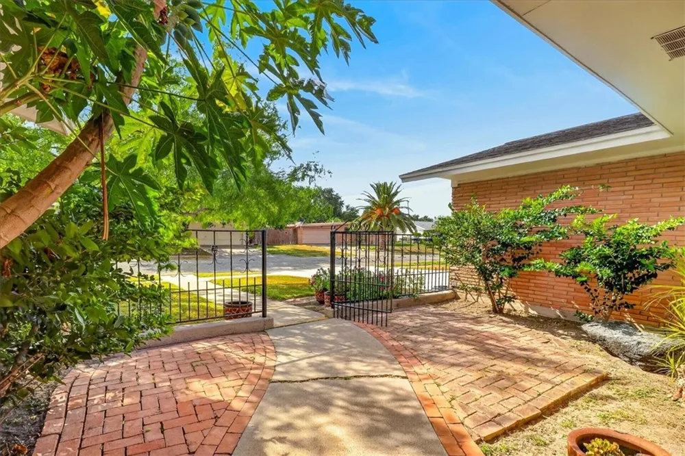438 Haroldson Drive Corpus Christi, TX 78412