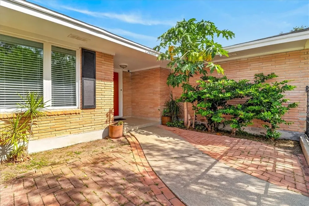 438 Haroldson Drive Corpus Christi, TX 78412