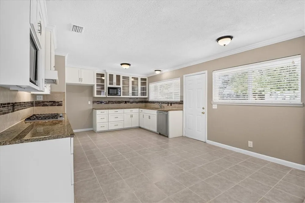 438 Haroldson Drive Corpus Christi, TX 78412