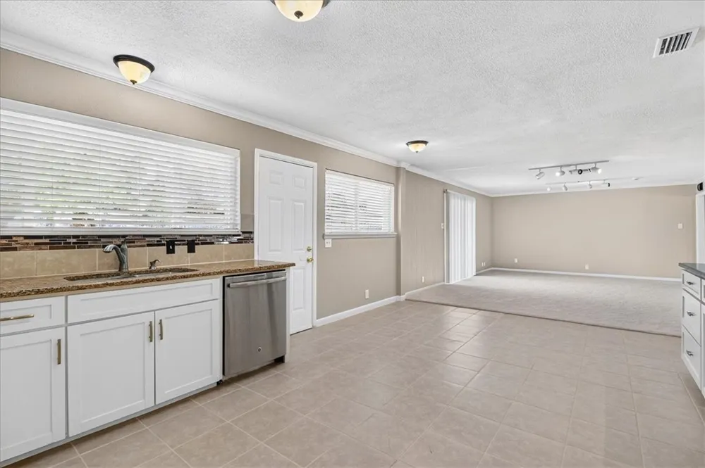 438 Haroldson Drive Corpus Christi, TX 78412
