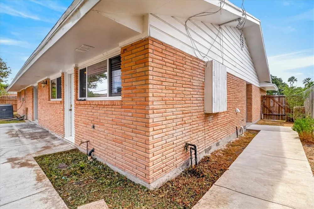 438 Haroldson Drive Corpus Christi, TX 78412