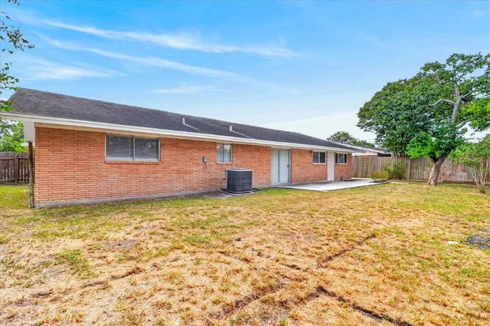 438 Haroldson Drive Corpus Christi, TX 78412