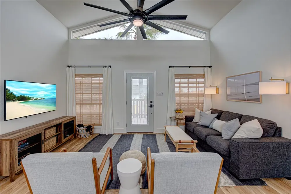 310 Leslie Lane Port Aransas, TX 78373