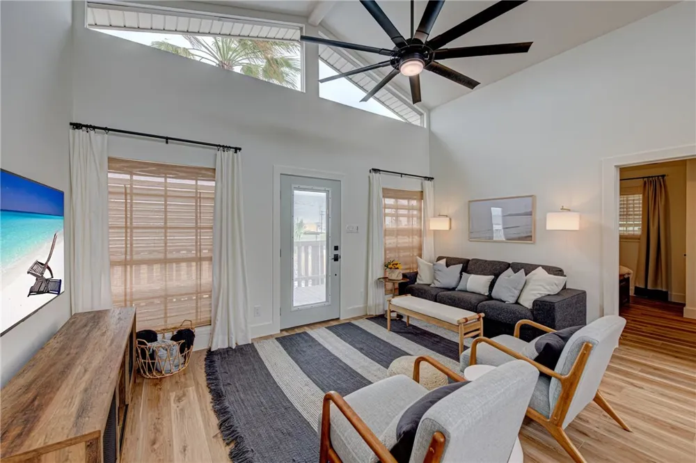 310 Leslie Lane Port Aransas, TX 78373