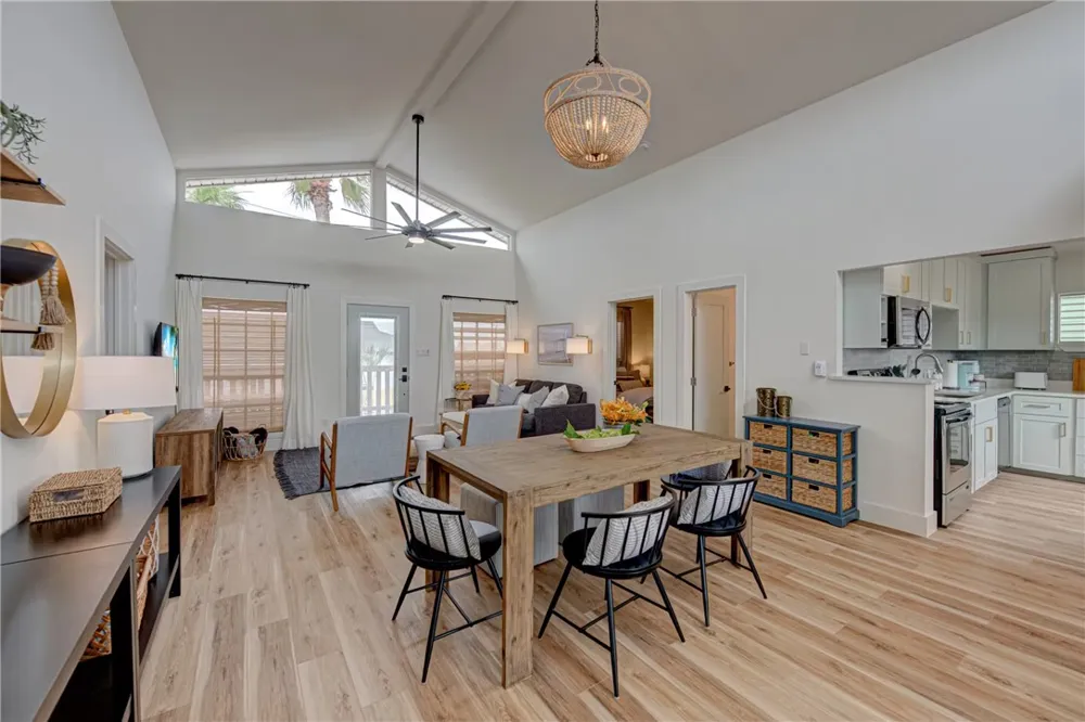 310 Leslie Lane Port Aransas, TX 78373