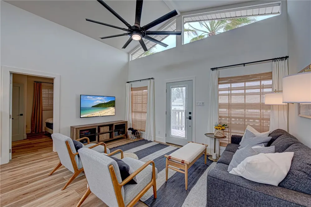 310 Leslie Lane Port Aransas, TX 78373