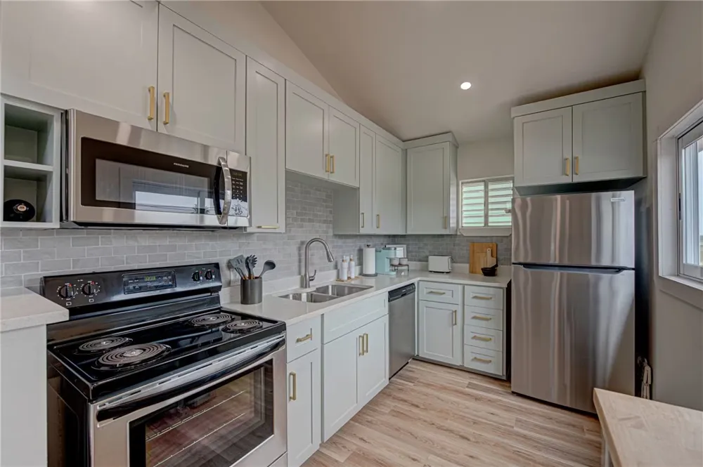 310 Leslie Lane Port Aransas, TX 78373